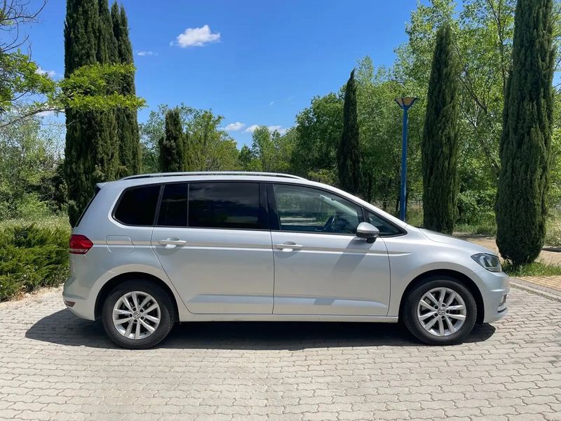 Volkswagen Touran • 2019 • 180,000 km 5