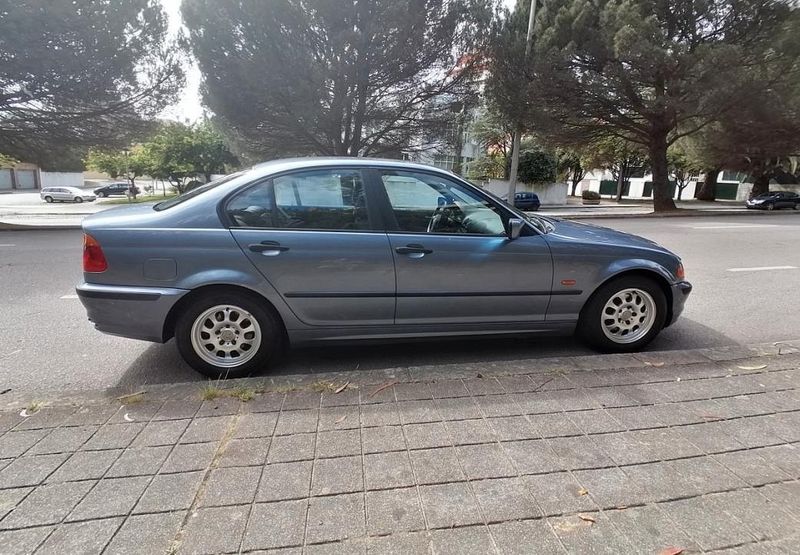 BMW 3 Series • 1999 • 275,000 km 3