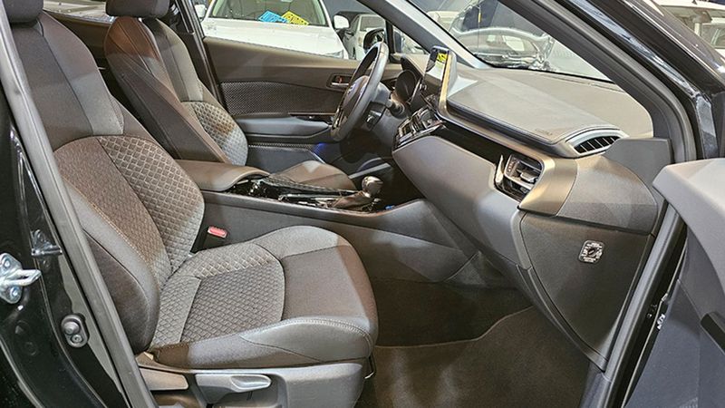 Toyota C-HR • 2022 • 12,113 km 2