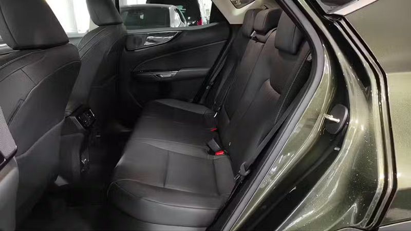 Lexus NX • 2023 • 43,240 km 9