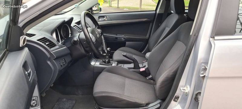 Mitsubishi Lancer • 2010 • 200,000 km 3