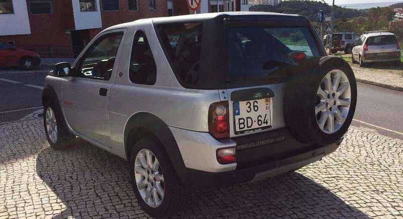 Land Rover Freelander • 2006 • 140,000 km 2