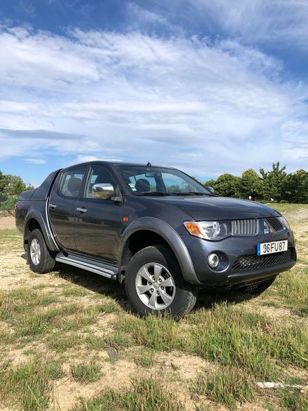 Mitsubishi L200 • 2008 • 212,000 km 2