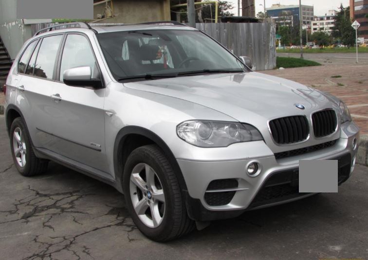 BMW X5 • 2013 • 115,000 km 3