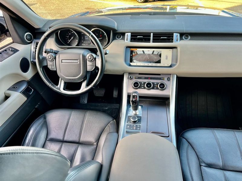 Land Rover Range Rover Sport • 2017 • 152,000 km 2