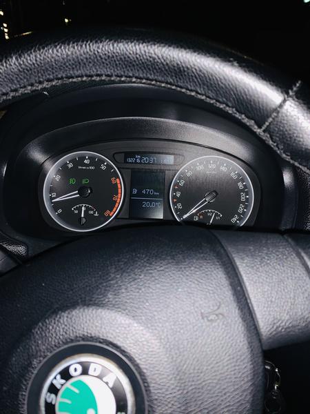 Škoda Fabia • 2009 • 140,000 km 3