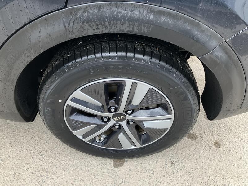 Kia Niro • 2021 • 24,901 km 9