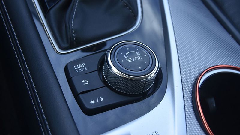 Infiniti Q50 • 2019 • 36,534 km 13