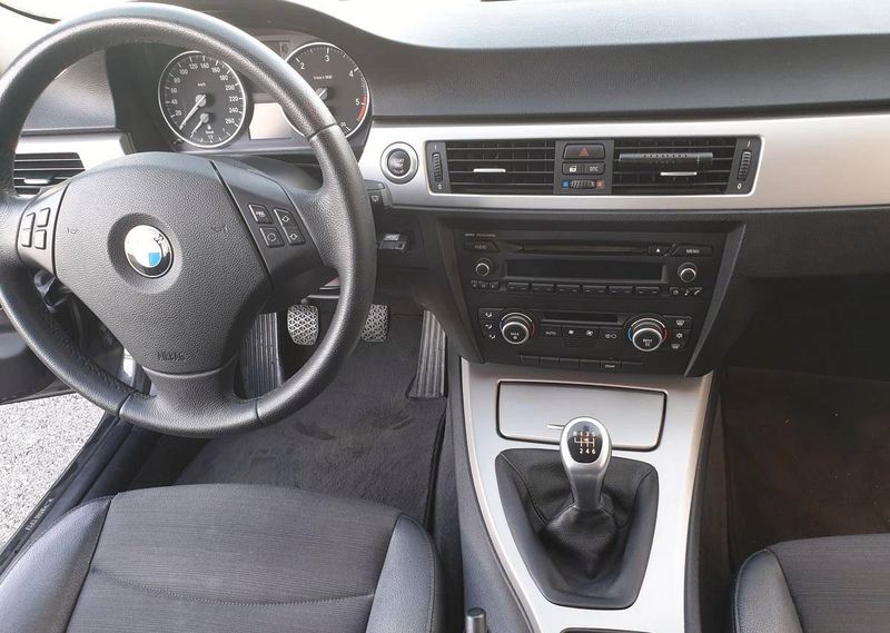 BMW 328i • 2008 • 249,999 km 8
