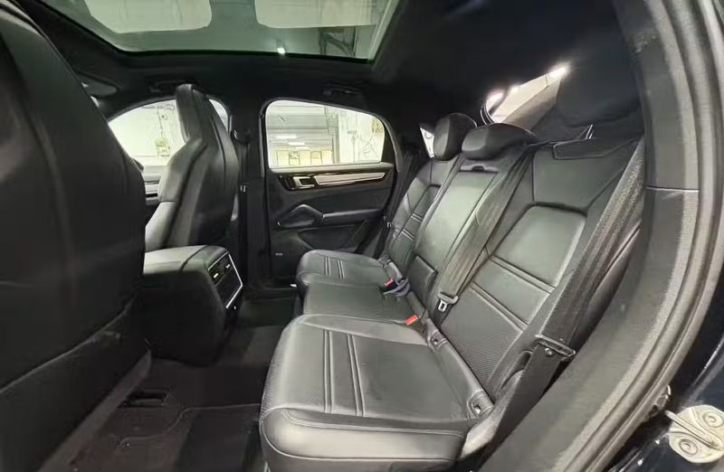 Porsche Cayenne Coupe • 2021 • 70,500 km 11