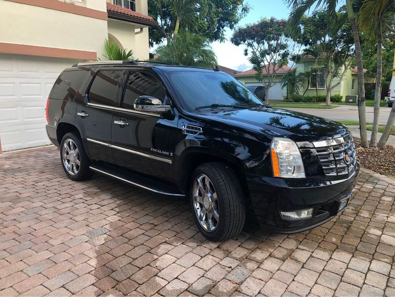 Cadillac Escalade Hybrid • 2009 • 141,100 mi 4