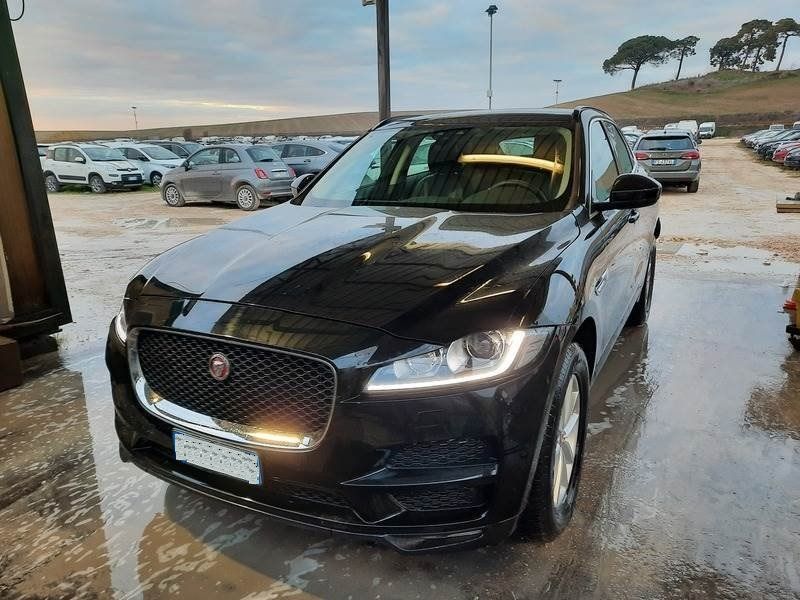 Jaguar F-Pace • 2018 • 221 km 1