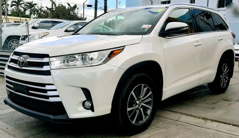 Toyota Highlander • 2018 • 87,000 mi 6
