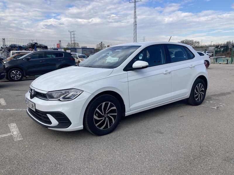 Volkswagen Polo • 2022 • 24,689 km 1