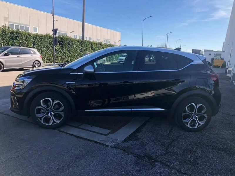 Renault Captur • 2021 • 48,900 km 3