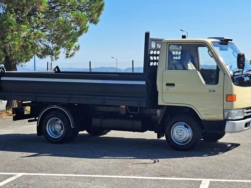 Toyota Dyna • 2000 • 69,000 km 4