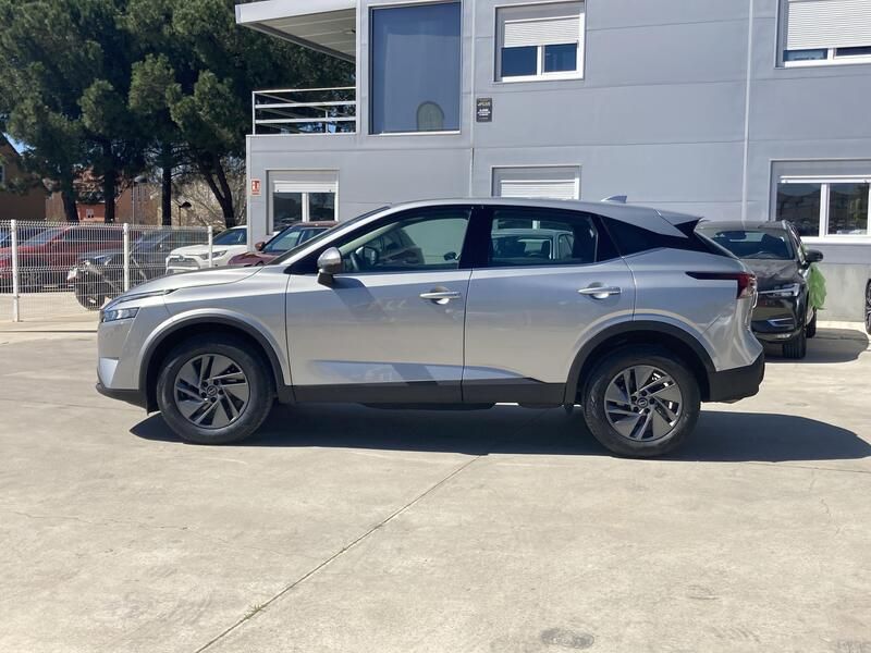 Nissan Qashqai • 2023 • 21,557 km 2