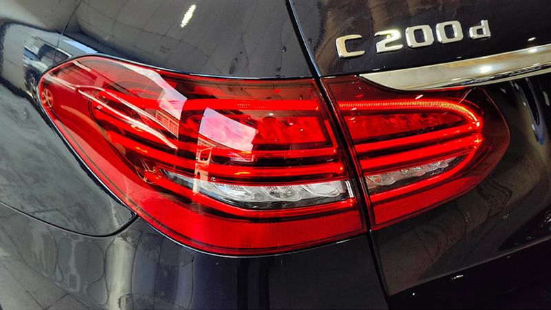 Mercedes-Benz C-Class • 2020 • 78,449 km 19