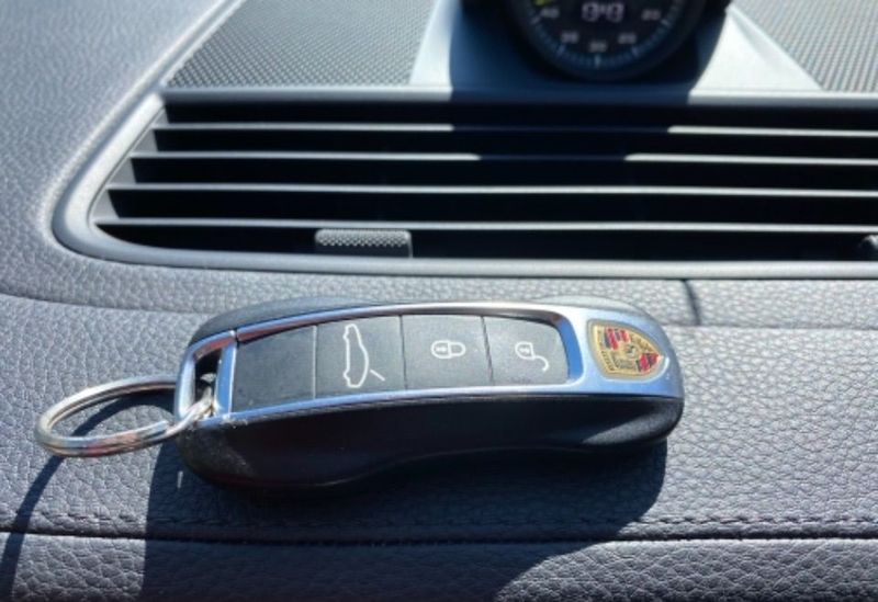 Porsche Panamera • 2018 • 25,000 km 2