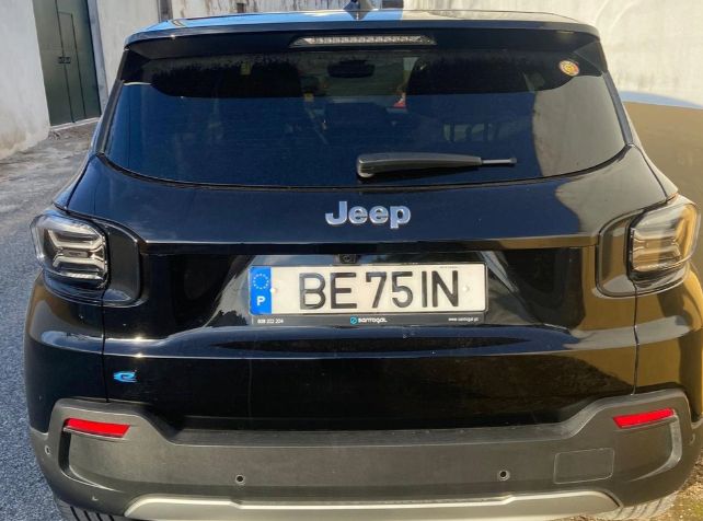 Jeep Renegade • 2023 • 18,500 km 2