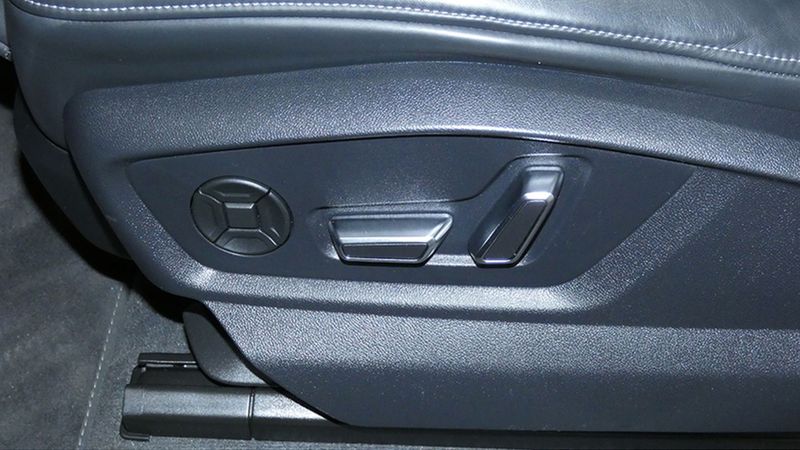 Audi Q8 • 2021 • 62,345 km 11