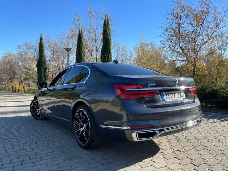 BMW 7 Series • 2017 • 137,000 km 13