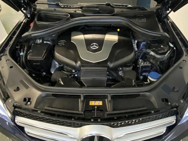 Mercedes-Benz GLE-Class • 2018 • 130,000 km 14