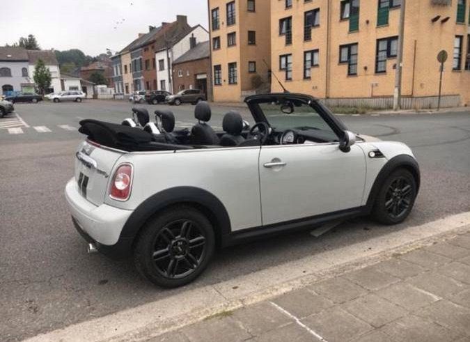 MINI Cooper • 2011 • 120,000 km 2