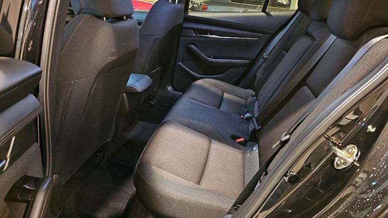 Mazda 3 • 2023 • 4,500 km 2