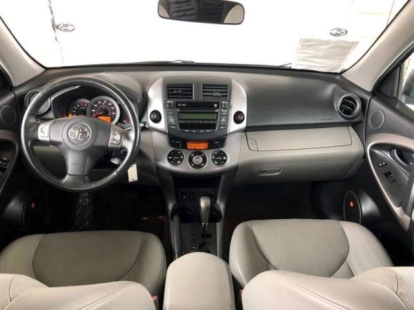 Toyota RAV4 • 2008 • 60,120 km 3
