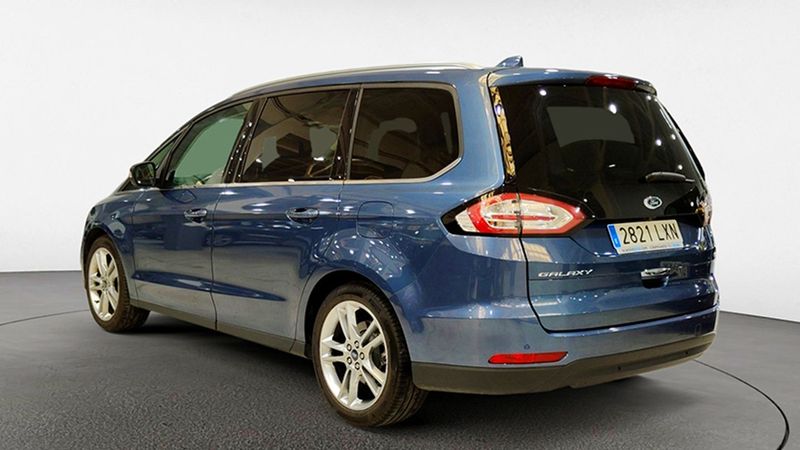 Ford Galaxy • 2022 • 45,807 km 3