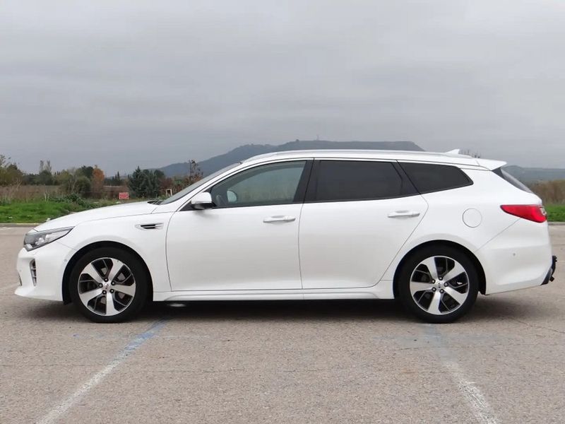 Kia Optima • 2017 • 69,900 km 9