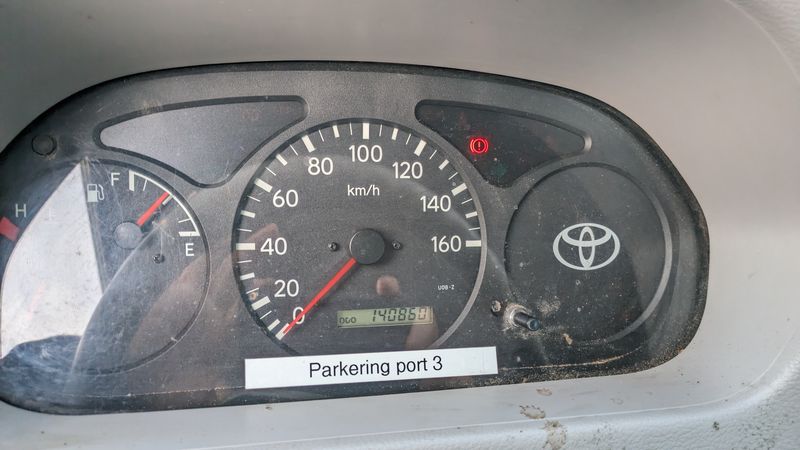 Toyota Dyna • 2007 • 145,000 km 4