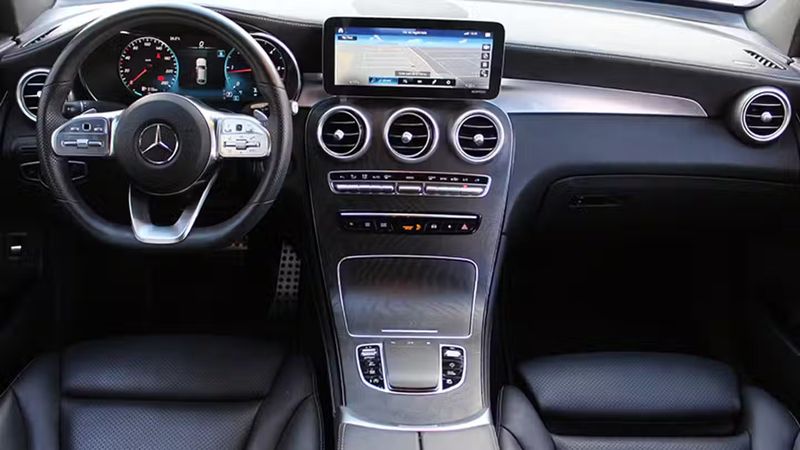 Mercedes-Benz GLC • 2020 • 34,500 km 7