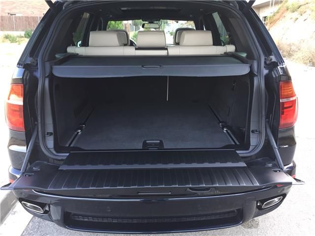 BMW X5 • 2010 • 212,000 km 3