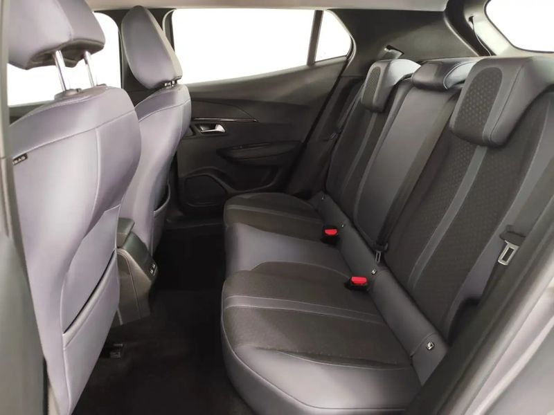 Peugeot 2008 • 2019 • 54,500 km 4