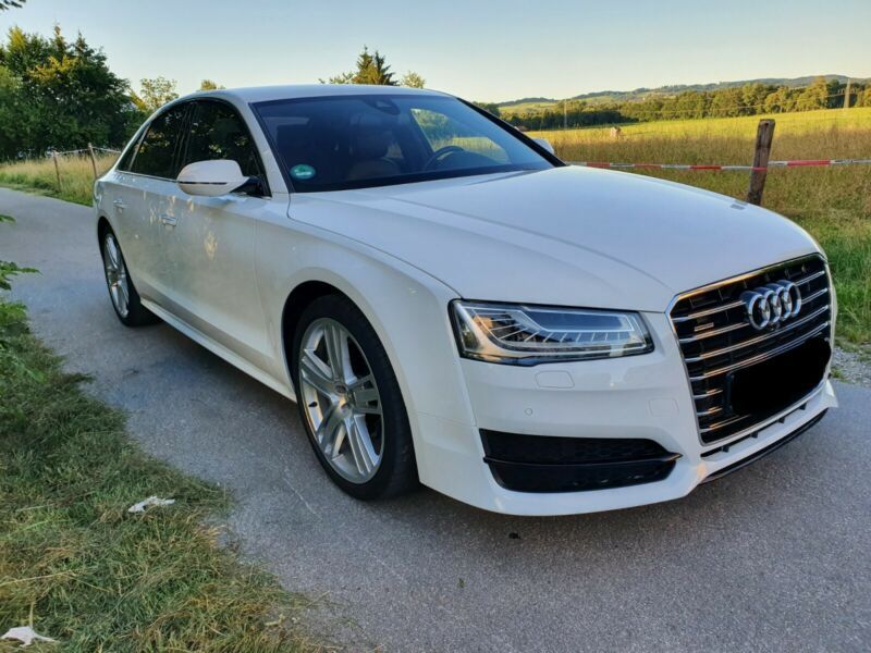 Audi A8 • 2015 • 108,000 km 10