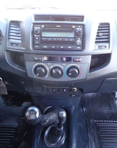 Toyota Hilux • 2014 • 189,000 km 4