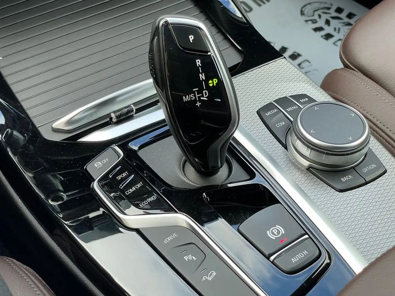 BMW X3 • 2020 • 82,000 km 13