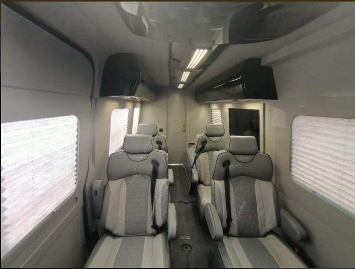 Mercedes-Benz Sprinter • 2017 • 80,000 km 6