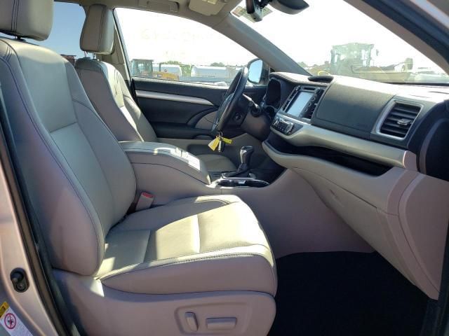 Toyota Highlander • 2017 • 10,000 mi 5