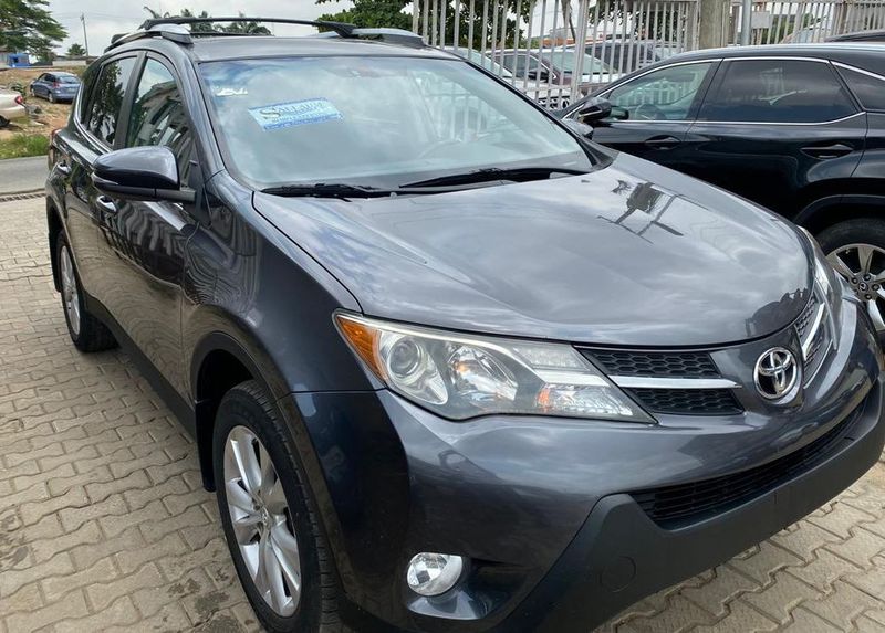 Toyota RAV4 • 2016 • 50,000 km 1