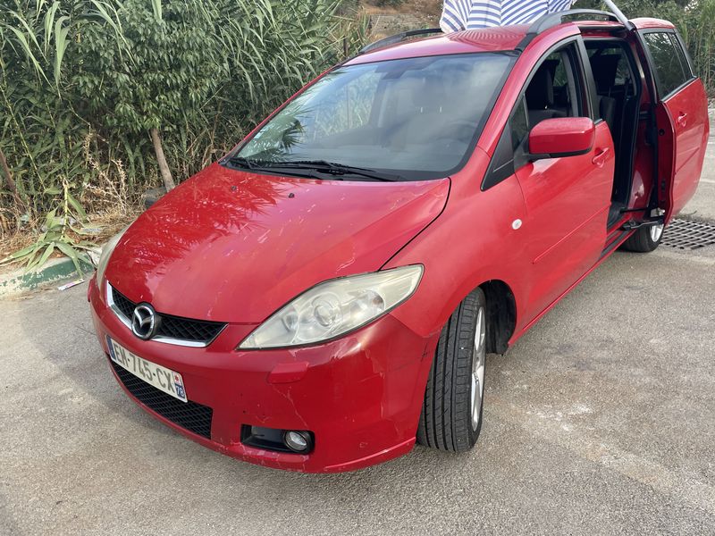 Mazda 5 • 2007 • 292,000 km 5