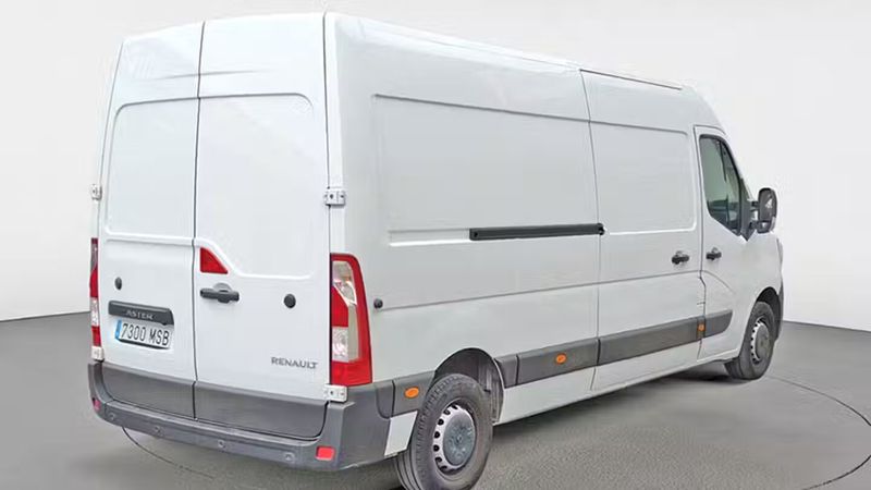 Renault Master • 2024 • 20,858 km 4
