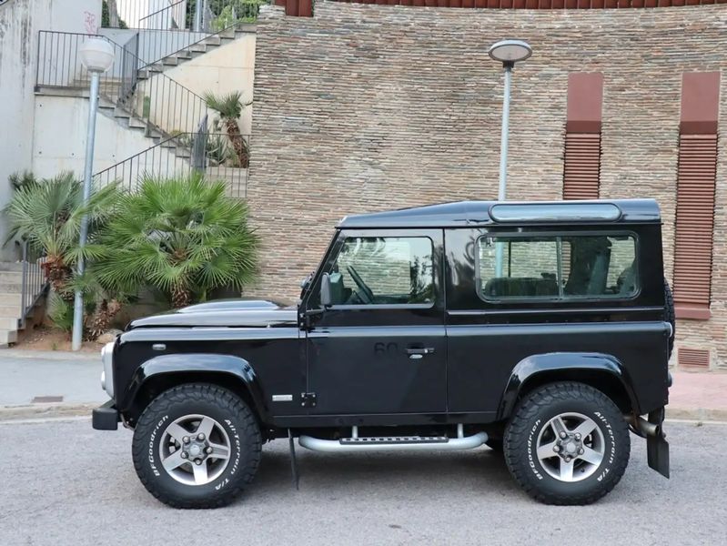 Land Rover Defender • 2008 • 118,000 km 5