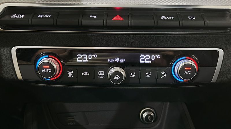 Audi Q3 • 2023 • 40,892 km 2