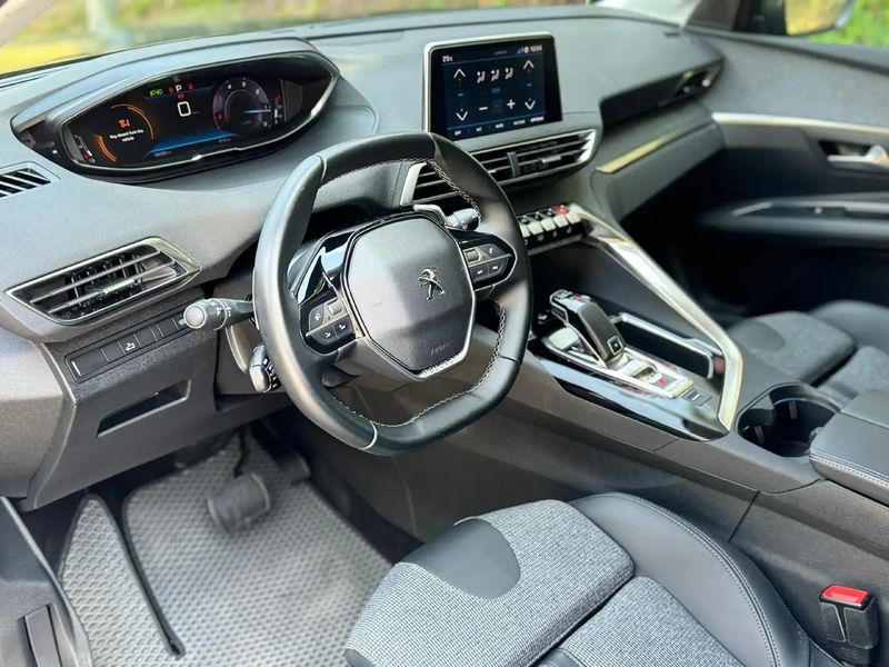 Peugeot 3008 • 2020 • 66,000 km 6