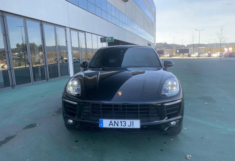 Porsche Macan • 2014 • 225,588 km 2