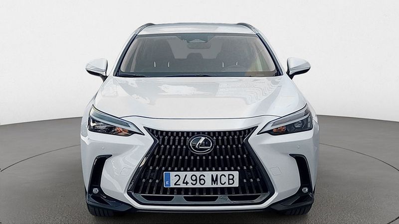 Lexus NX • 2022 • 4,055 km 11