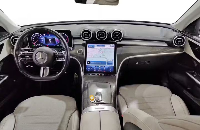 Mercedes-Benz C-Class • 2023 • 87,221 km 7